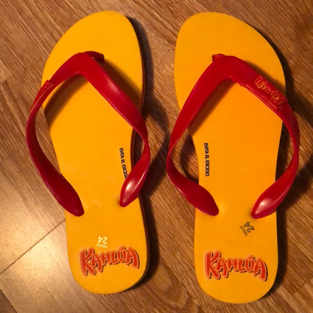 Kahlua flip flop sanders